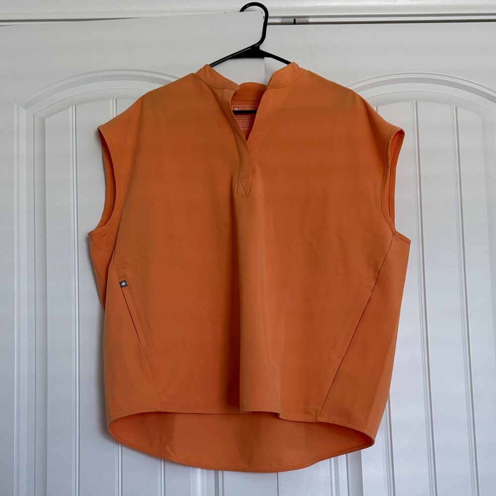 Figs Rafaela Shaka Orange Top